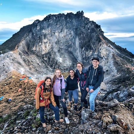 Nachelle Homestay Berastagi Esterno foto