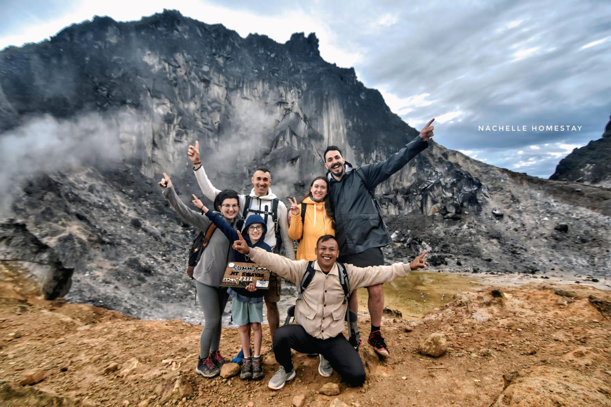 Nachelle Homestay Berastagi Esterno foto